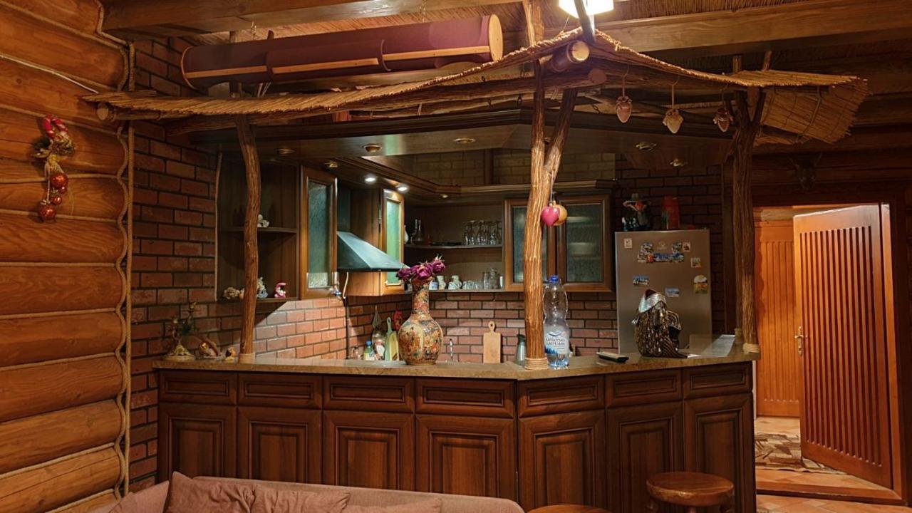Viktoria Villa Ужгород Екстериор снимка